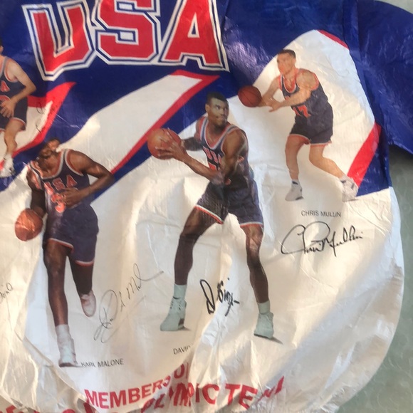 1992 USA Dream Team Wind Breaker 🔥🔥 - Picture 4 of 6